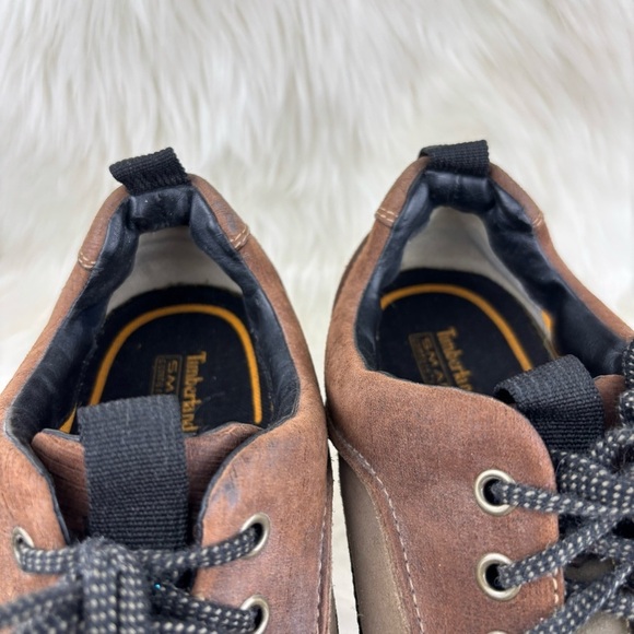 Timberland Brown and Black Sneakers with Rugged Design - Picture 10 of 11